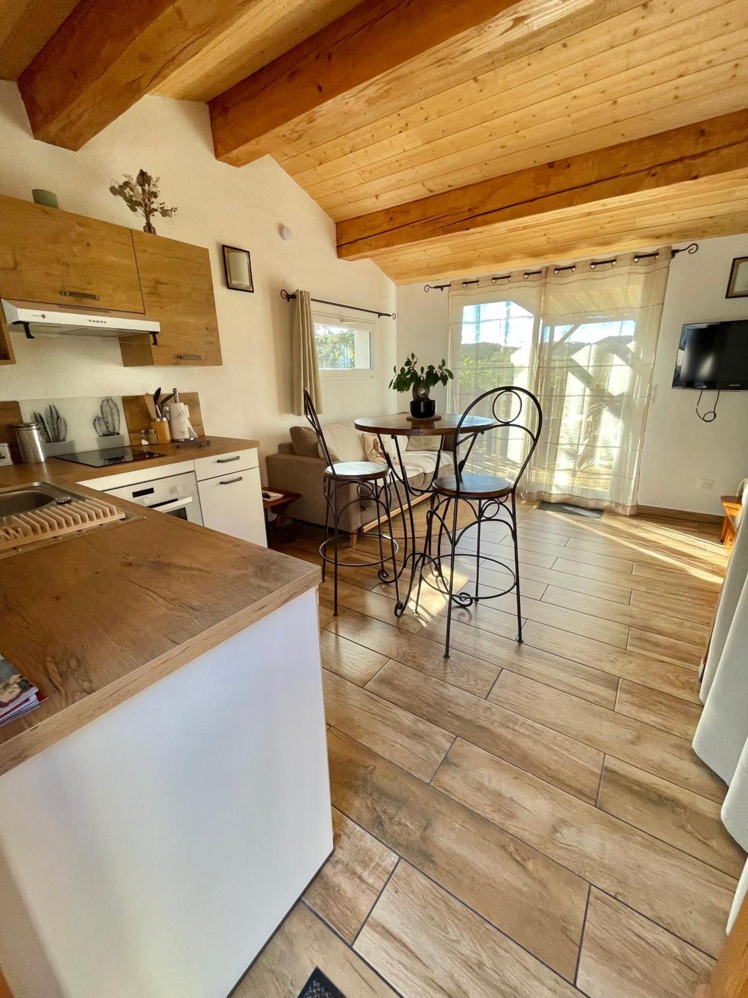 Gite De L'Auxineill Castelnou Екстериор снимка